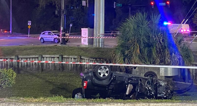 Woman hospitalized, man killed in rollover crash on Monument Road: JSO