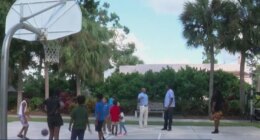 Woman said she’s ‘getting guns’ because Sarasota won’t remove park basketball hoop, texts show