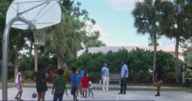 Woman said she’s ‘getting guns’ because Sarasota won’t remove park basketball hoop, texts show