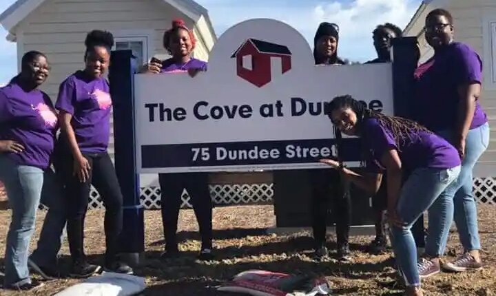 Women of Worth and Wisdom creates sisterhood through community service
