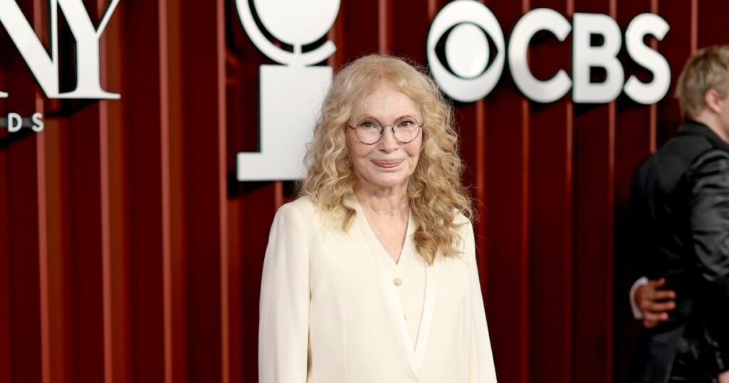 Woody Allen's Ex-Wife Mia Farrow Reacts to Diane Keaton's Death