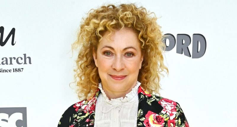 'ER' Star Alex Kingston Reveals Womb Cancer Diagnosis, Hemorrhage on Stage