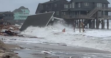 5 homes collapse into Outer Banks surf as Atlantic hurricanes swirl offshore