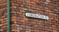 Coronation Street icon shares devastating statement as eight stars quit
