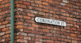 Coronation Street icon shares devastating statement as eight stars quit