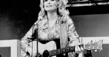 Dolly Parton Felt 'Temporarily Broken' the Last Time She Put Her Career on Hold for Illness