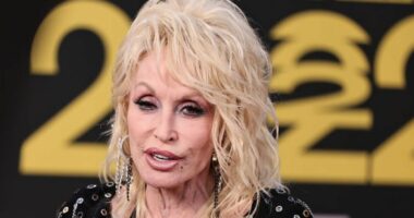 Dolly Parton's sister asks for prayers in emotional plea amid singer's health battle