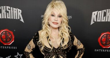 Dolly Parton's sister asks for prayers for icon amid mystery illness