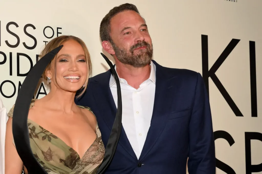 Fans Are Rooting for Ben Affleck and Jennifer Lopez After They Got Cozy at Movie Premiere 