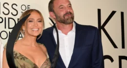 Fans Are Rooting for Ben Affleck and Jennifer Lopez After They Got Cozy at Movie Premiere 
