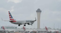 Flight delays spread to major airports across US