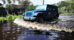 Flooding threatens homes along St. Johns River in Astor