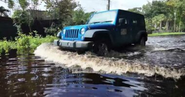 Flooding threatens homes along St. Johns River in Astor