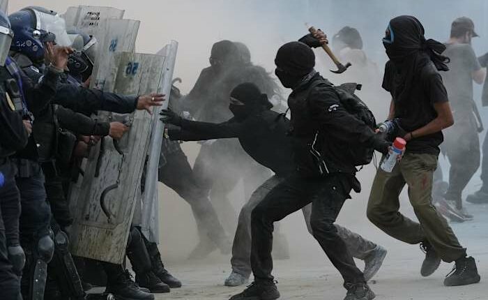 Gaza crisis features in march remembering 1968 Mexican massacre