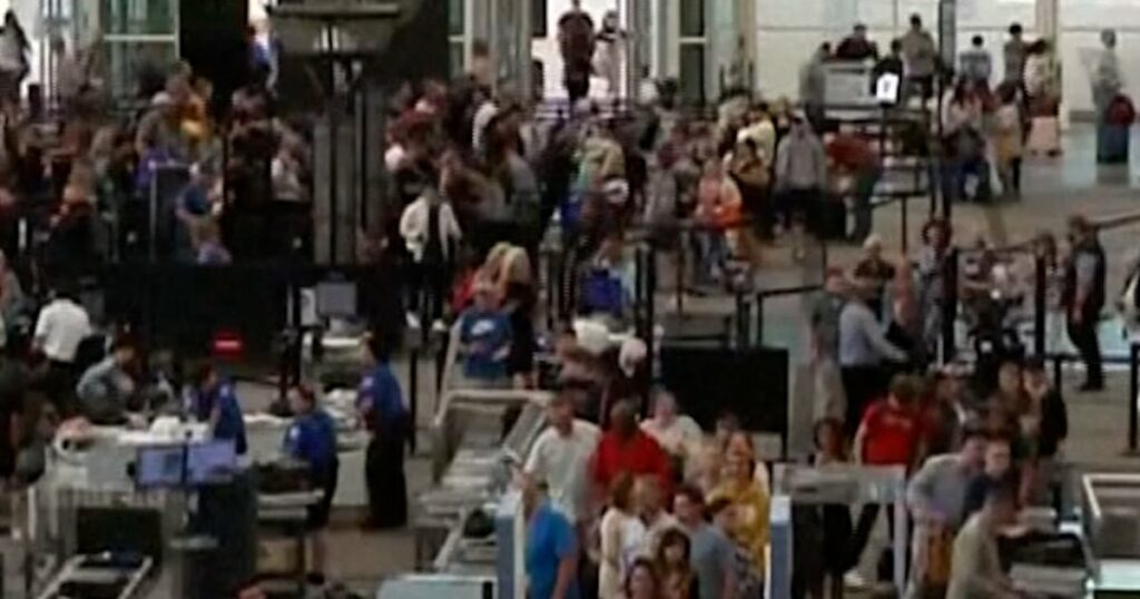 Government shutdown impacts U.S. air travel