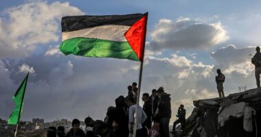 Hamas says it agrees to release all Israeli hostages, part of Trump's Gaza peace plan