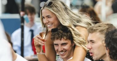 How one of Australia's premier horse races is being turned into the nation's biggest hook-up event - with a neat trick to show everyone who's single and ready to mingle