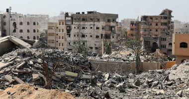 International journalists visit Gaza City under the supervision of Israel's army