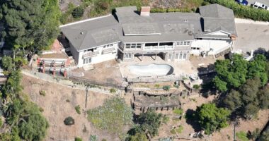Jennifer Aniston begins remodeling new $7.25 Bel Air mansion