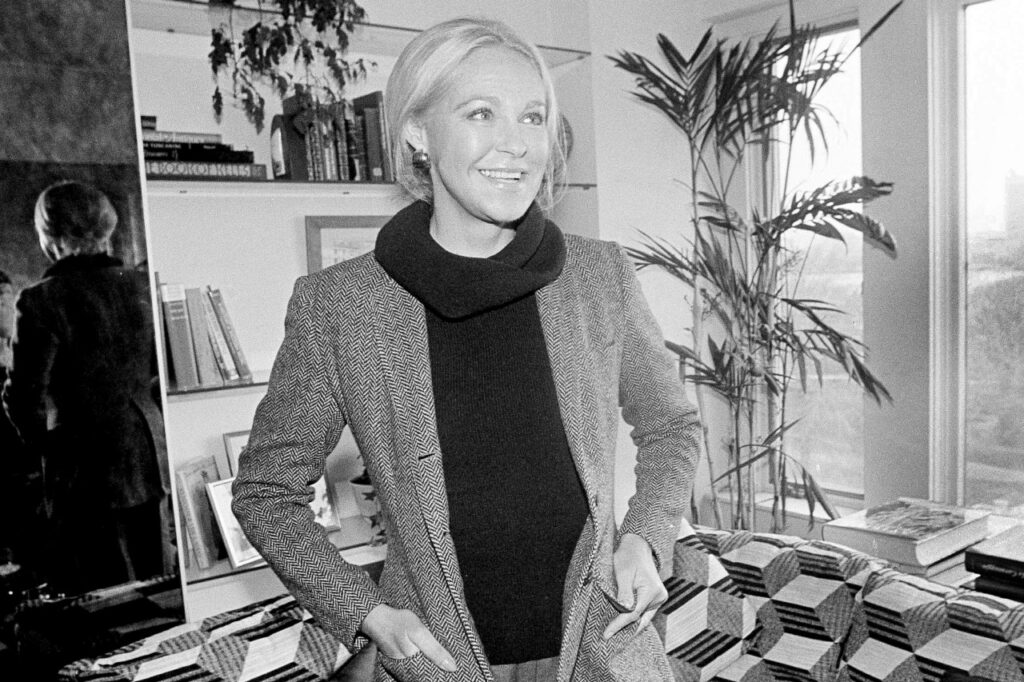 FILE - Joan Kennedy smiles following an interview in Boston, Dec. 5, 1979. (AP Photo/Dave Tenenbaum, file)