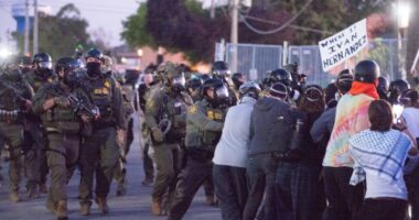 Judge partially blocks National Guard deployment in Illinois