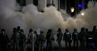 Judge temporarily blocks Trump administration from deploying troops in Portland, Oregon