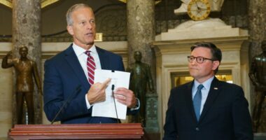 Live updates: Thune says he can't make Obamacare commitments in shutdown talks