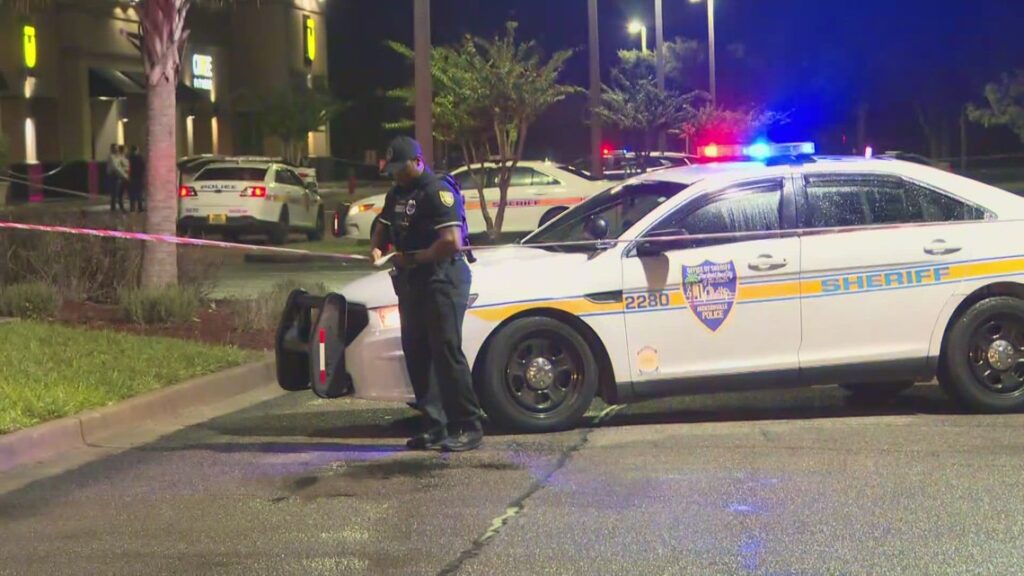 Man dies from gunshot wounds after Jacksonville shooting