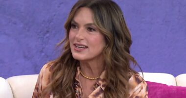 Mariska Hargitay reacts to Chris Meloni’s surprise “love you” line in 'Law & Order: SVU' premiere