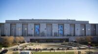 Smithsonian poised to shutter museums Sunday as shutdown showdown persists