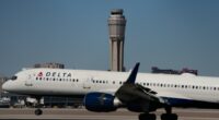 Staffing shortages cause more US flight delays as government shutdown reaches 7th day