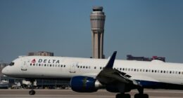 Staffing shortages cause more US flight delays as government shutdown reaches 7th day