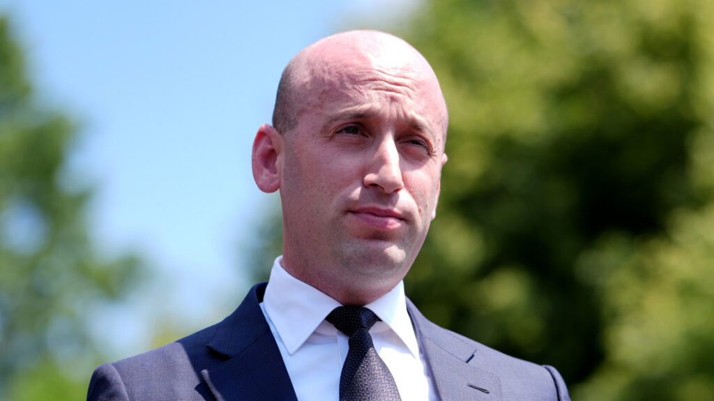 The Viral Photo Of Stephen Miller's Allegedly Tiny Height Is As Real As Leprechauns