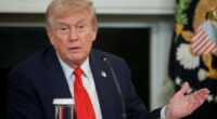 Trump holds Cabinet meeting as shutdown continues