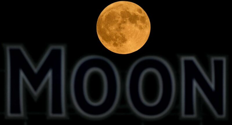 When is the Harvest Moon Supermoon? What time is first supermoon of 2025