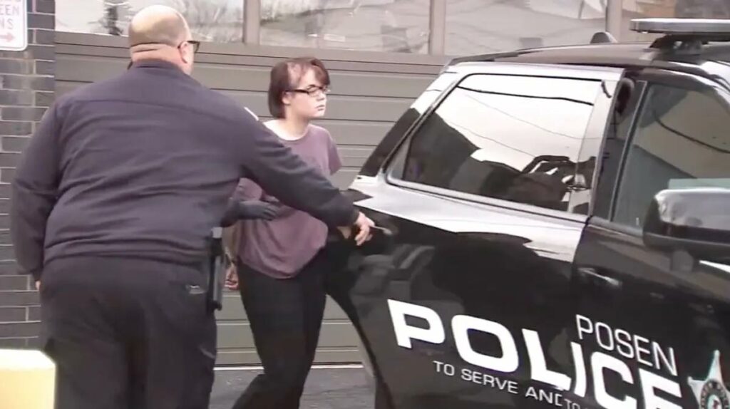 ‘Slender Man’ Stabber Tells Cops ‘Just Google’ Her After She Flees Group Home