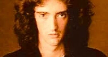 'Irreplaceable' Dragon rock star dead, bandmate announces