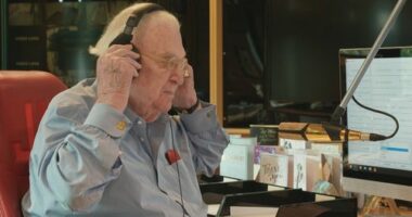 'Radio won't be the same': PM and stars mourn talkback icon John Laws