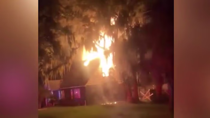 1 injured in early morning Leesburg house fire