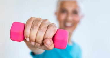 5 Daily Dumbbell Exercises That Reverse Muscle Loss Faster Than Gym Workouts After 50