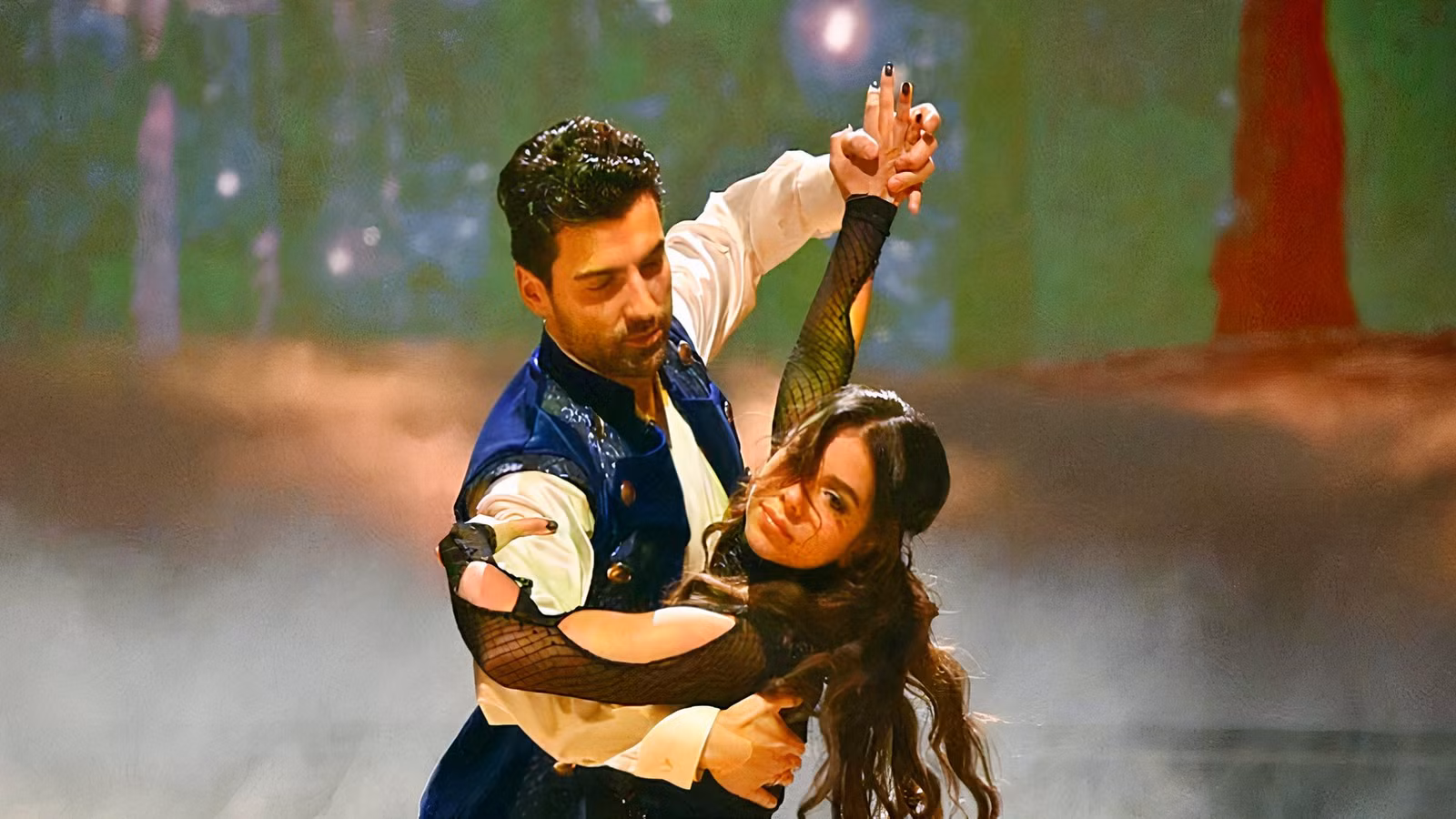 After Her DWTS Elimination, Here's Who Jen Affleck Is Rooting For