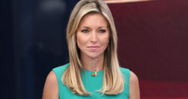 Ainsley Earhardt Has Legs For Days But They Couldn't Save Her From These Awful Outfits