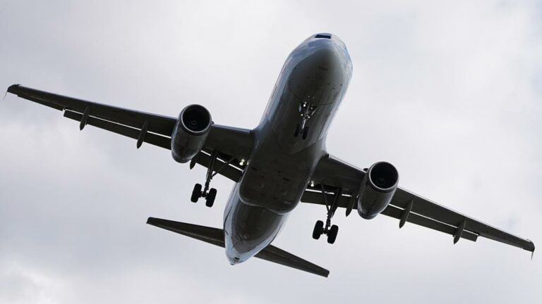 Nationwide Air Traffic Reductions Commence Friday Morning: Latest Updates