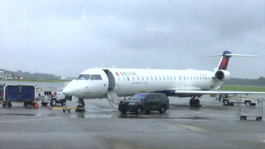 Augusta Regional now seeing flight delays and cancellations as shutdown continues in Washington