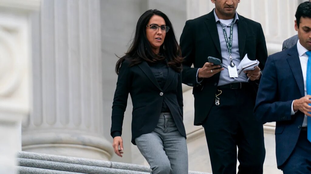 Boebert yells at Republicans on House floor after censure of Democrat fails