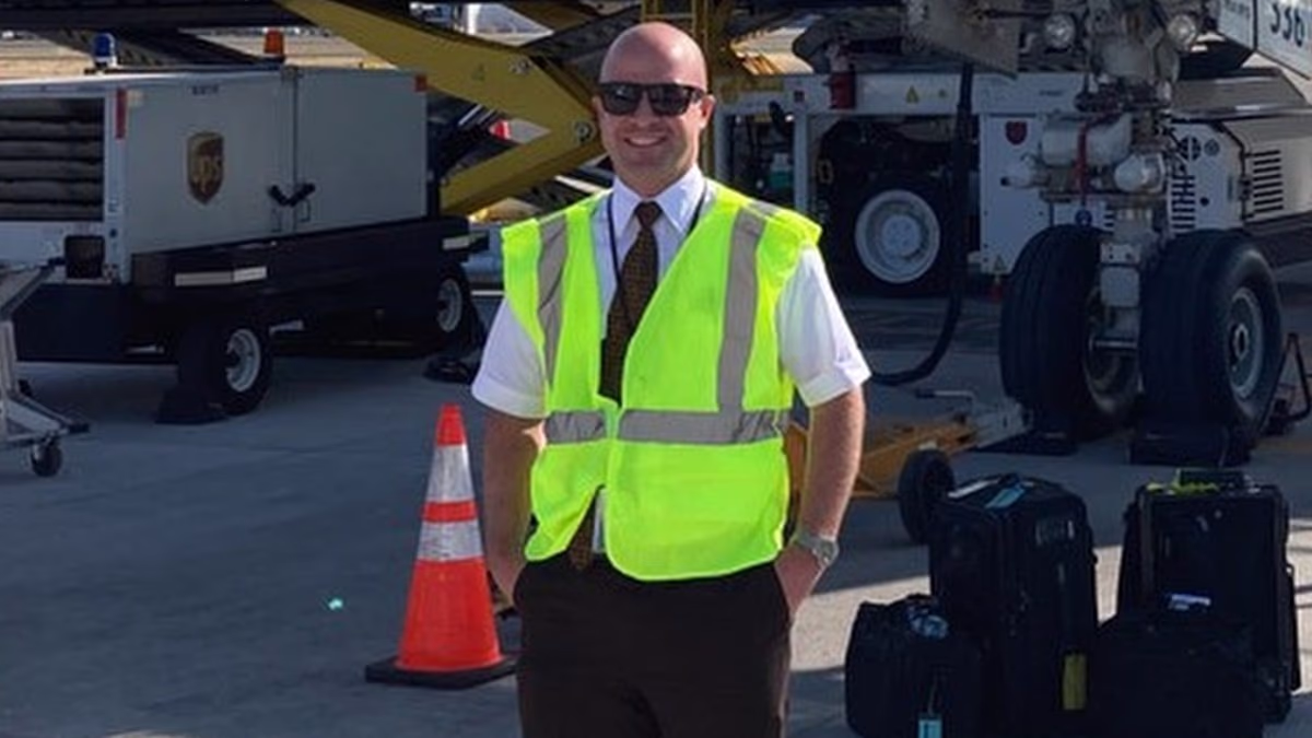 Captain and first officer of UPS plane crash in Louisville revealed