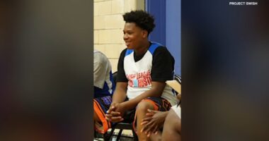 Chicago crime: 14-year-old boy Armani Floyd killed in Loop shootings, 8 injured; Mayor Brandon Johnson speaks out | ABC7 EXCLUSIVE