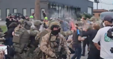 Chicago judge orders feds to improve ICE facility conditions