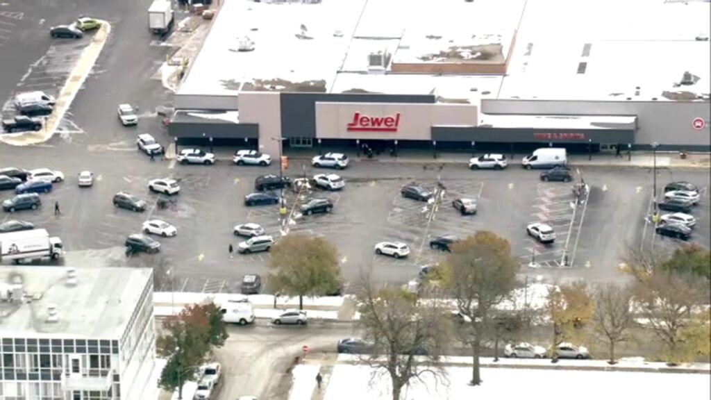 Chicago shooting injures 3 inside Jewel grocery store on East 34th Street in Bronzeville: CPD