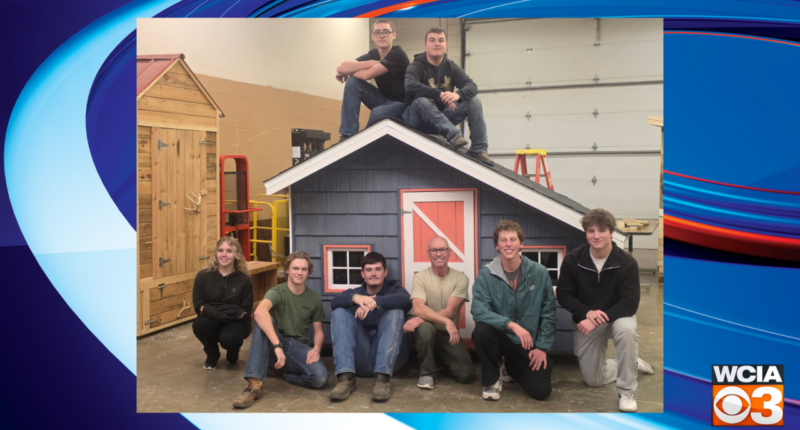 Danville’s Festival of Trees rings in the holiday season